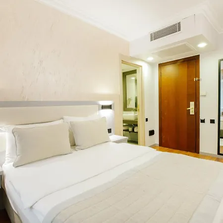 Marble Hotel 4*